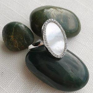 Nwt Mother of Pearl halo cz silver Ring sz 8